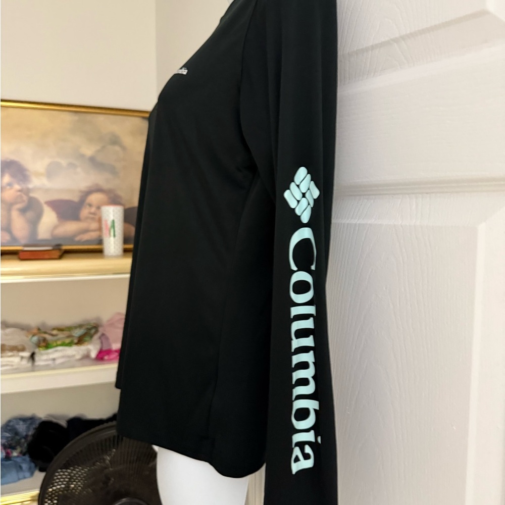 Columbia Black Long Sleeve Tee